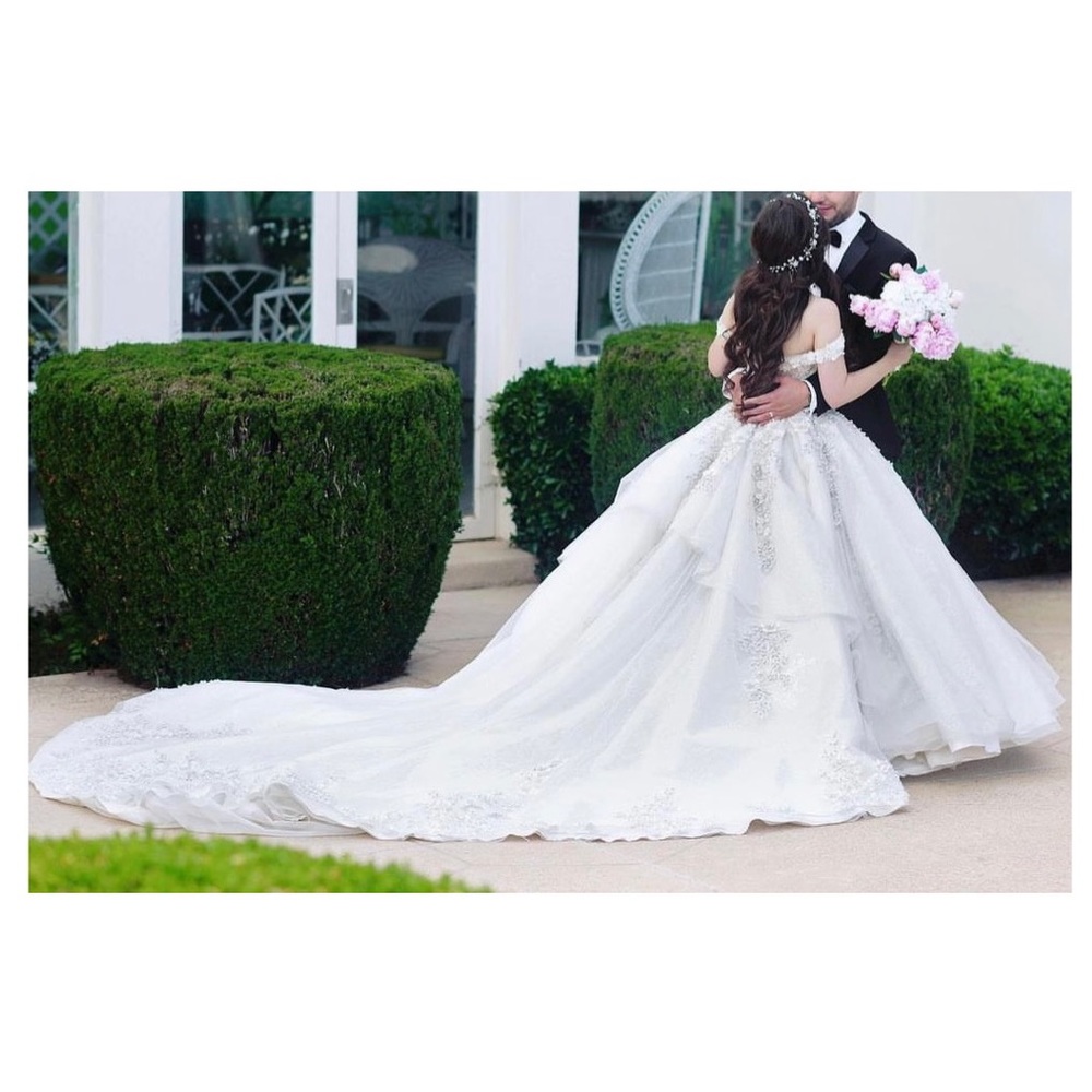 wedding dress